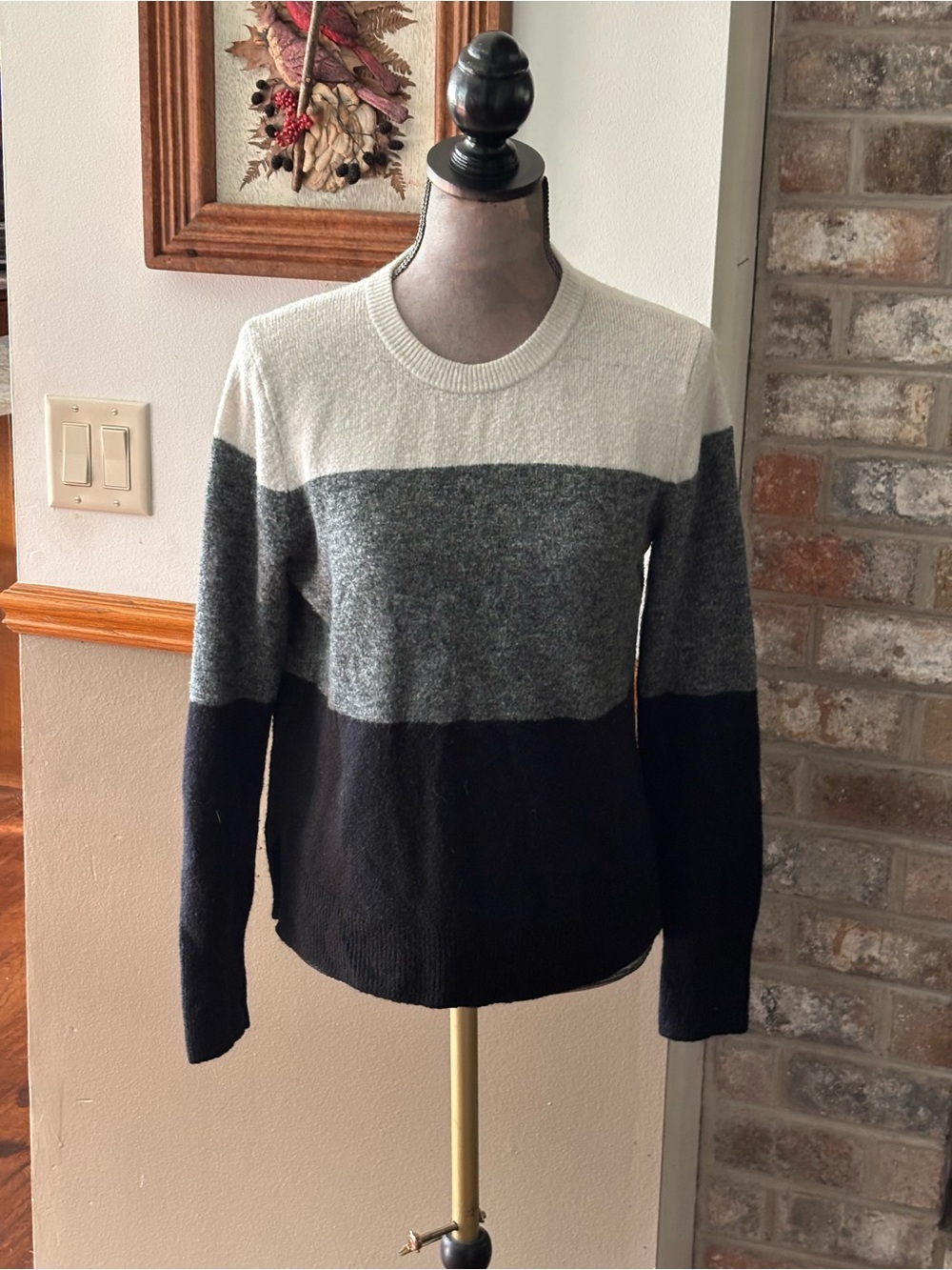 Old Navy Tri-Block Crewneck Sweater in White, Gray & Black